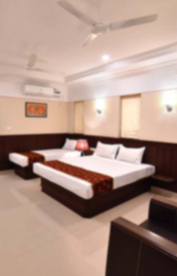 Hotel Vaasanth Krishna